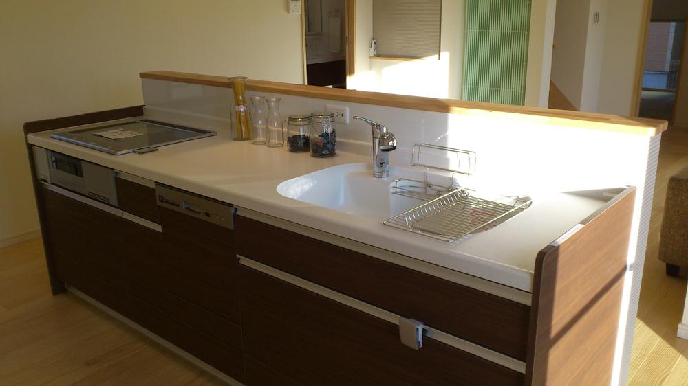 Kitchen. No. 6 place kitchen (January 2013 shooting)