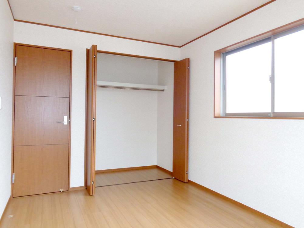 Non-living room. To ensure the storage space on the second floor 6 Pledge of Western-style.