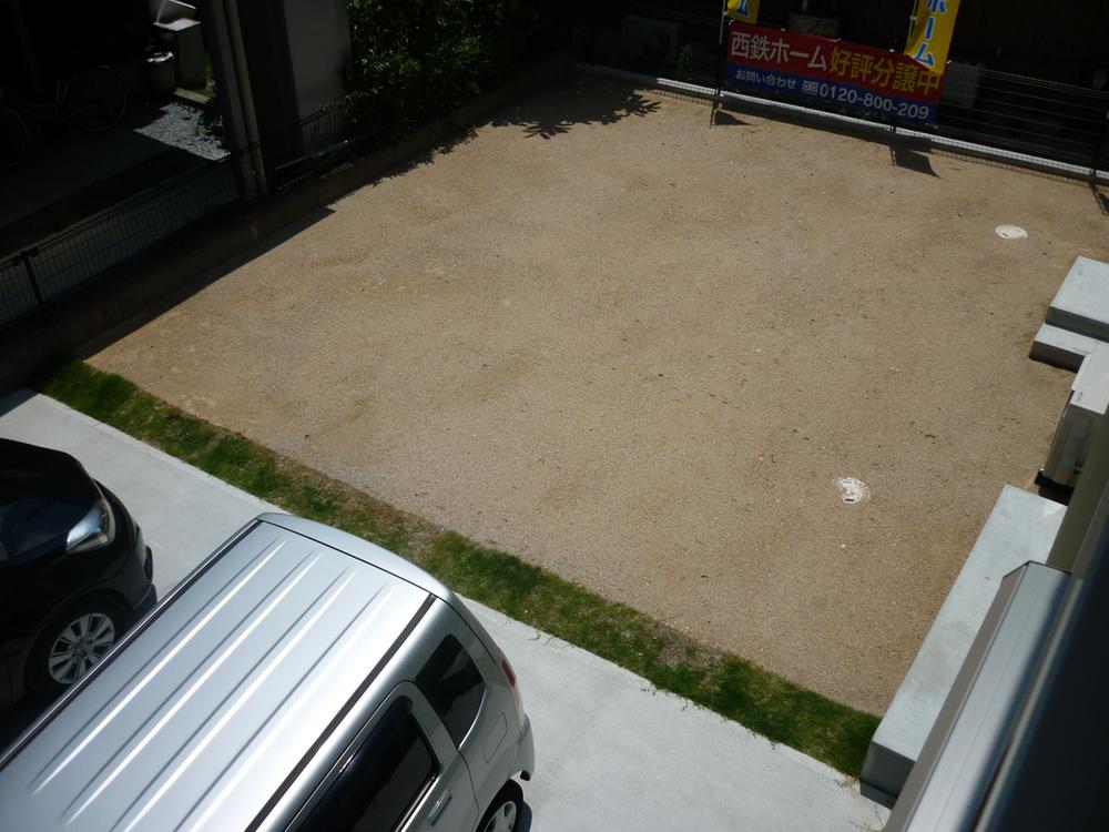 Garden. In the spacious garden, Enhance the time of your family can enjoy gardening and barbecue