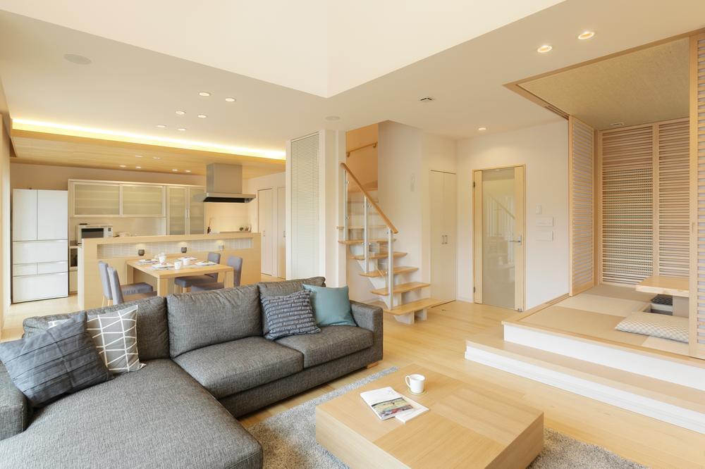 Building plan example (introspection photo). Held a local guidance Board! ! Please have a look the perfect living environment to the child-rearing family. It should be noted, In the city of Sunny Garden empty, only our your tour of the life-sized ready-built condominiums! Contact us 093-74-0778