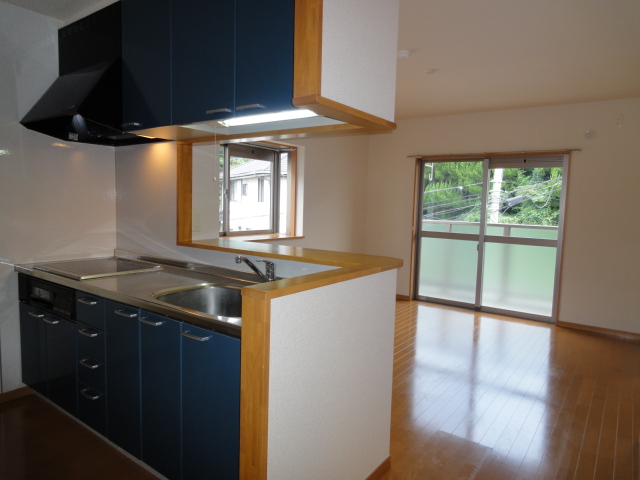 Kitchen. Popular face-to-face kitchen! IH cooking heater ・ With grill! 