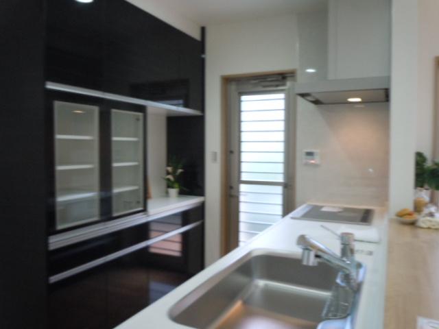 Kitchen. Indoor (10 May 2013) Shooting