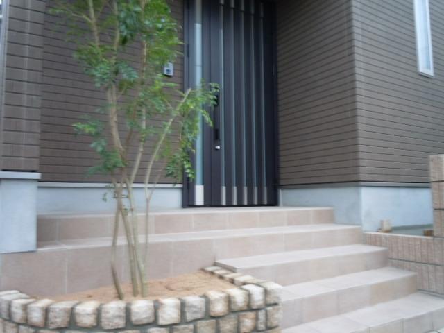 Local appearance photo. Local (10 May 2013) Shooting