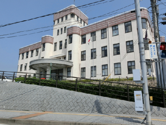 Government office. Moji 1576m up to the ward office (government office)