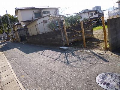 Local photos, including front road. Local (12 May 2013) Shooting