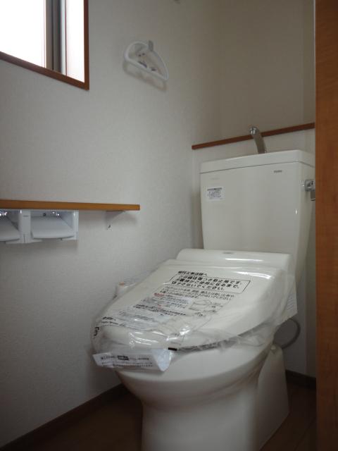 Toilet. It is a high-function toilet of the same specification.