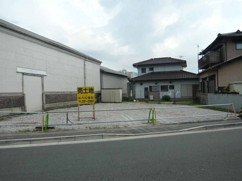 Local land photo. Front road 6m or more, Flat terrain