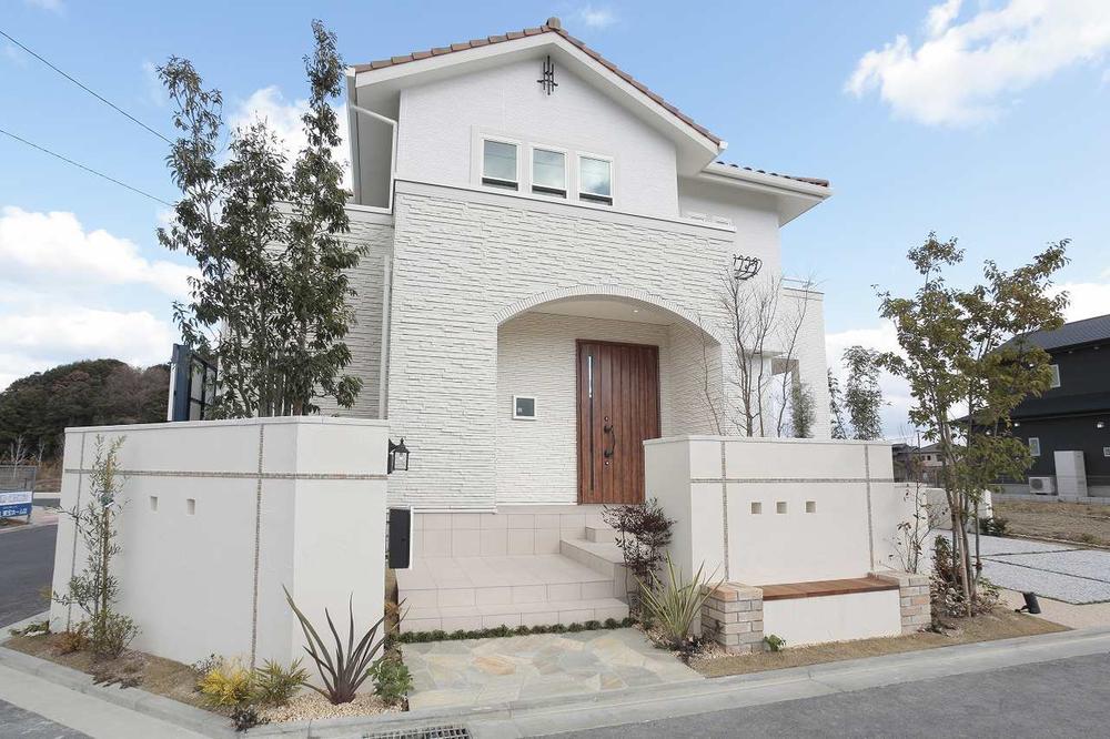 Building plan example (exterior photos). Accommodation exhibition hall of construction cases Sunny Garden sound