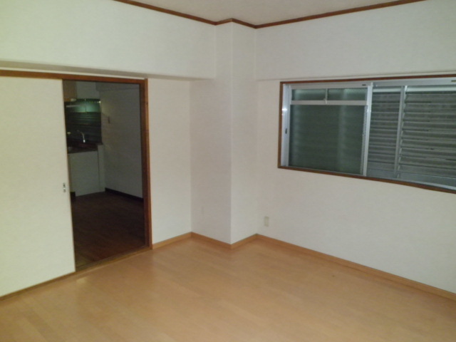 Living and room. 206, Room is a Western-style use (* ^. ^*)