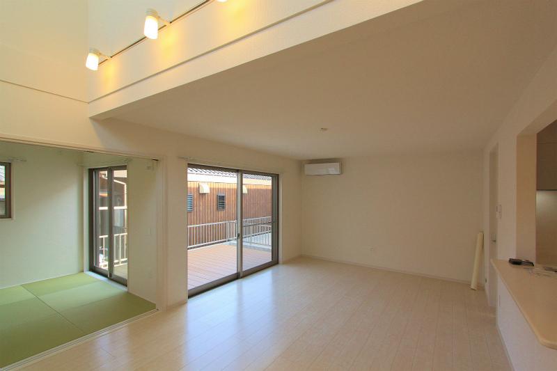 Living. 2013 September 18, shooting No. 2 place