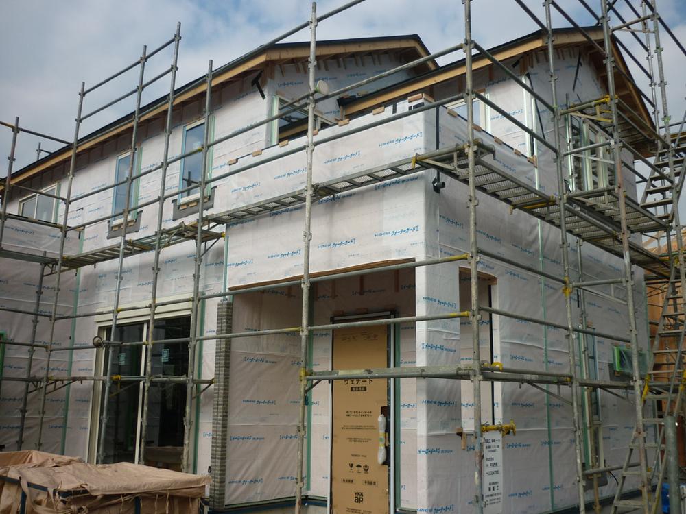 Local appearance photo. Outer wall base sheet construction