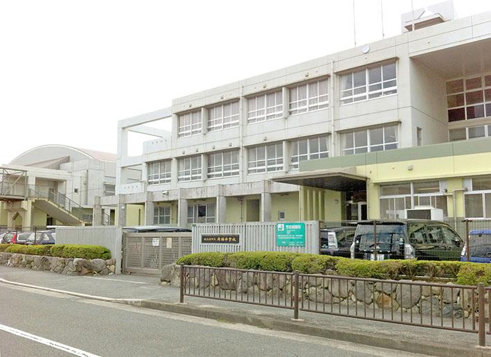 Junior high school. Tobihata 1440m until junior high school