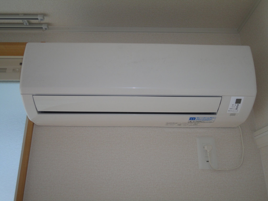 Entrance. Air conditioning