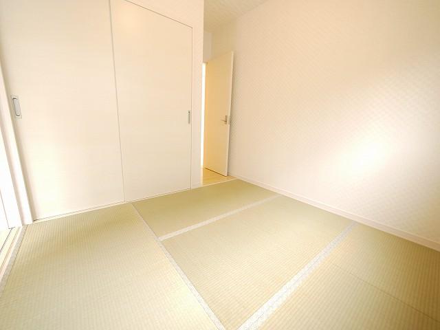 Non-living room. Local (September 2013) Shooting