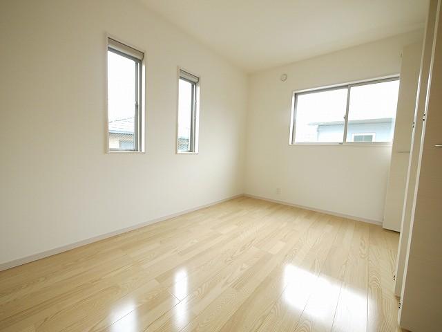 Non-living room. Local (September 2013) Shooting