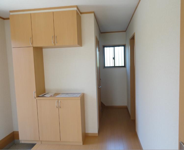 exhibition hall / Showroom. ◆ ◆ Spacious space with plenty of certain storage