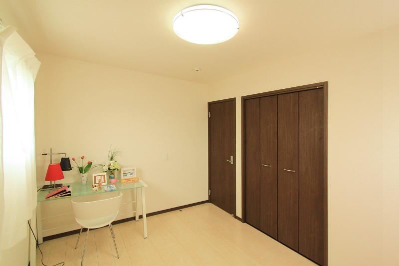 Non-living room. Local (November 20, 2013) Shooting