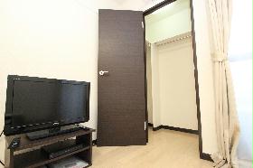 Receipt. Walk-in closet