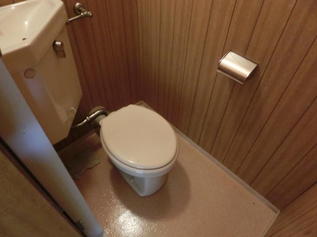 Toilet