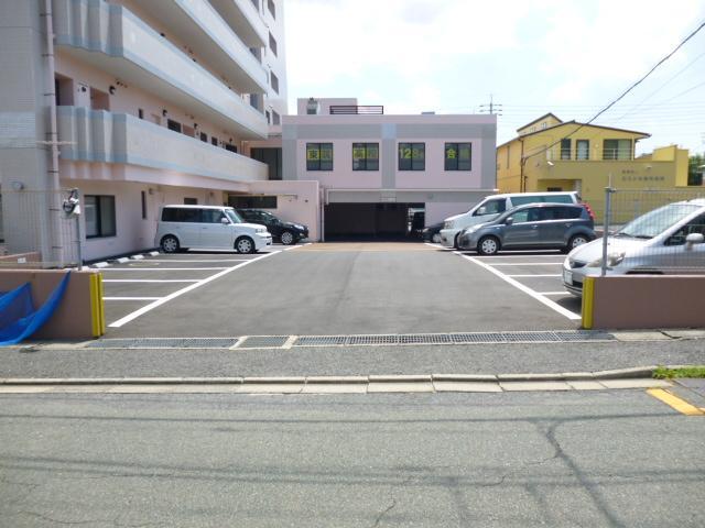Parking lot
