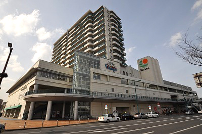 Supermarket. Sanribu Wakamatsu store up to (super) 2600m