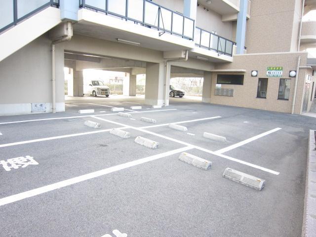 Parking lot