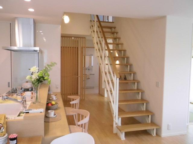 Living. Living skeleton staircase with an impressive sense of openness.