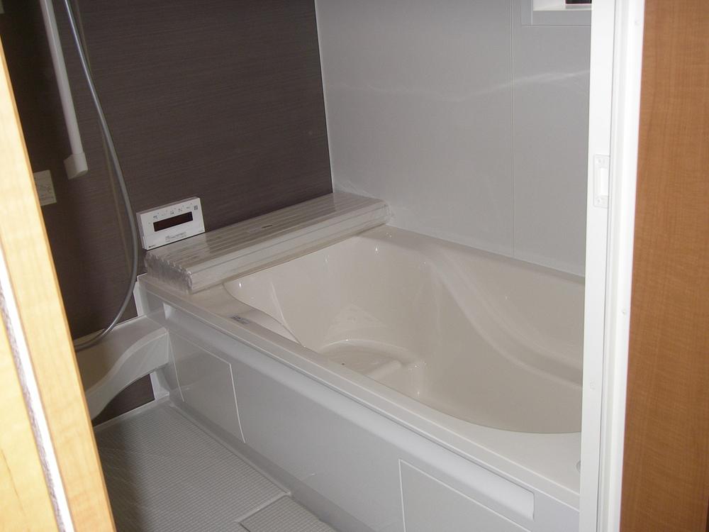 Same specifications photo (bathroom)