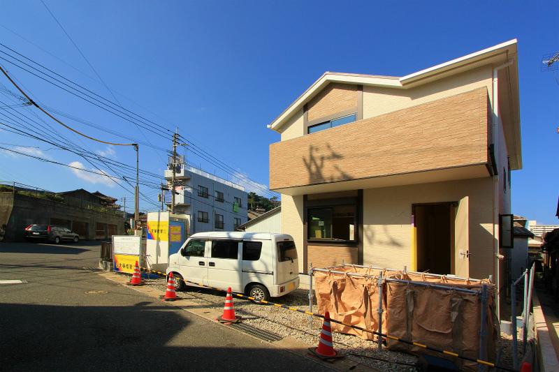 Local photos, including front road. 2013 October 29, shooting