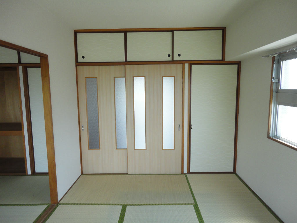 Other. Bright rooms! ! 