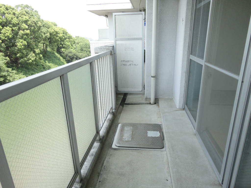 Balcony. I also is spread veranda (^^)