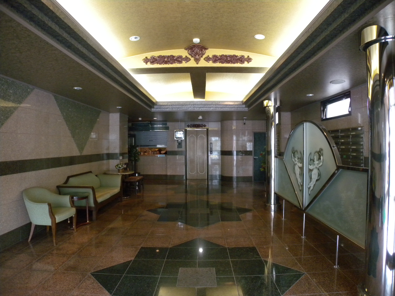 Entrance. Welcomes tenants magnificent entrance