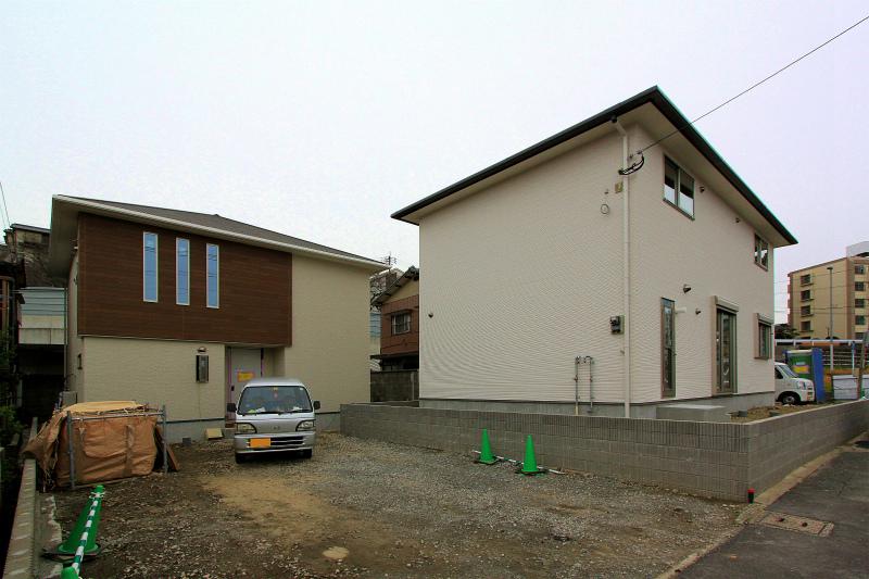 Local photos, including front road. 2013 December 17, shooting No. 2 place