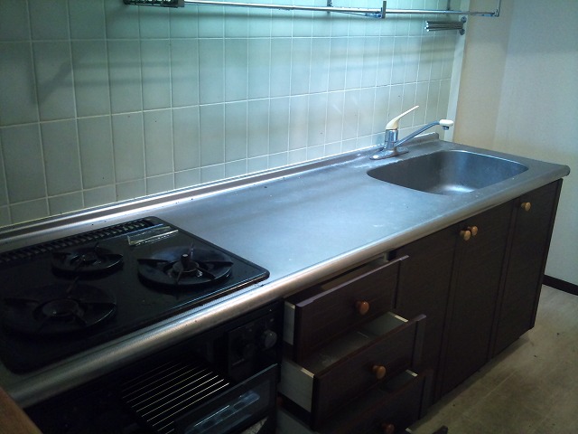 Kitchen. Easy-to-use system Kitchen (same specifications)