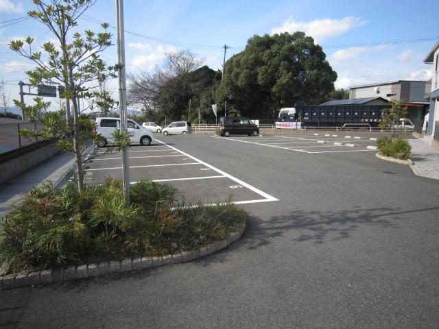 Parking lot