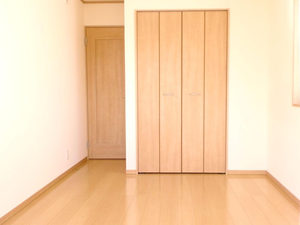 Non-living room. 6.5 Pledge of Western-style.