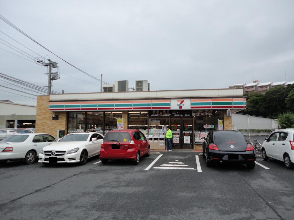 Convenience store. 687m to Seven-Eleven Yahata Tomoda 1-chome