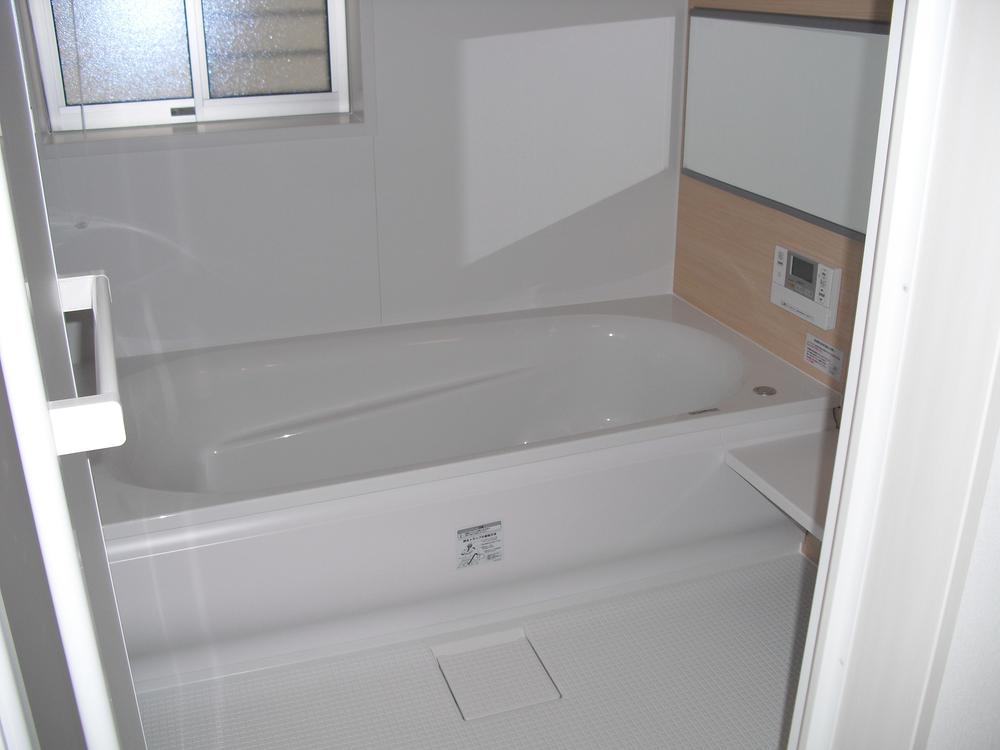 Bathroom.  [No. 8 locations bathroom] Because the bathroom with ventilation heater, Your laundry is also okay on a rainy day. .