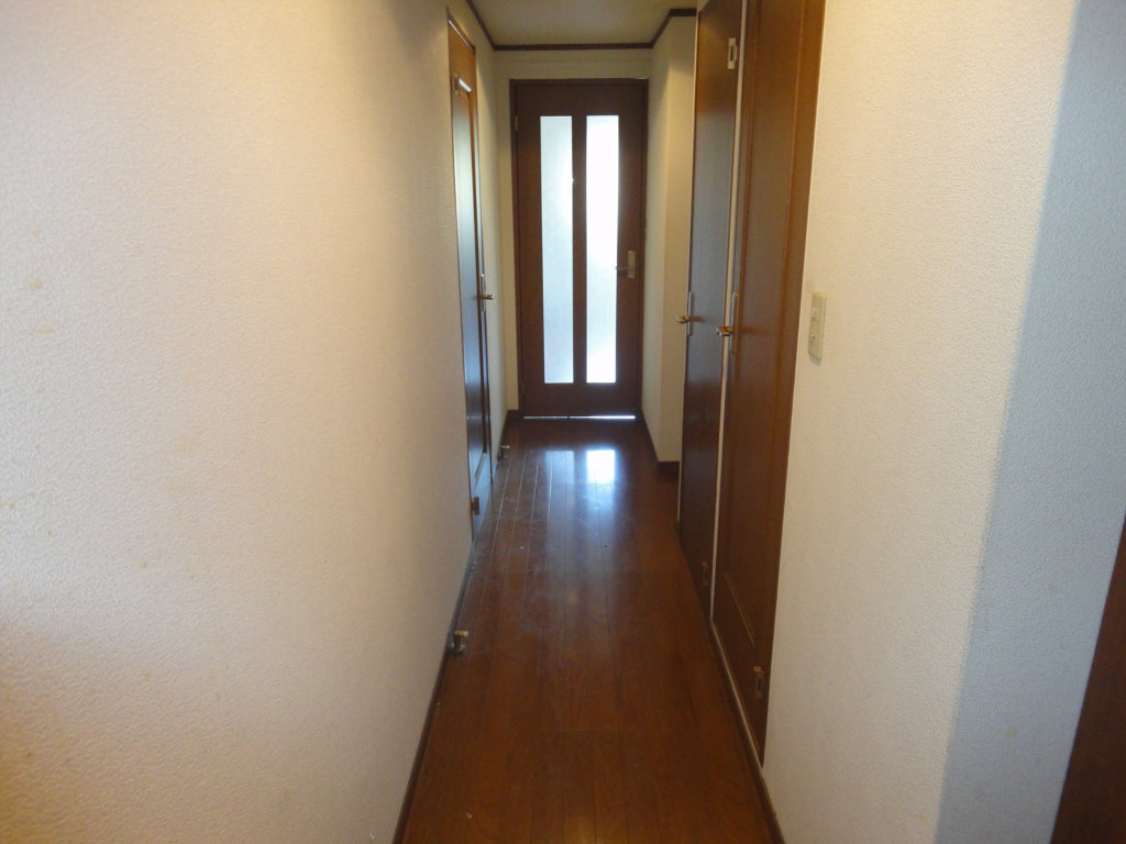 Other room space. Entrance