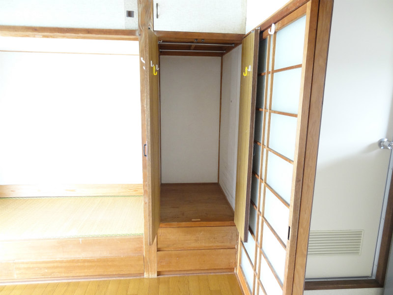 Other room space. Receipt