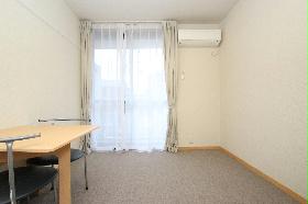 Living and room. Folding table ・ Chair ・ With curtain