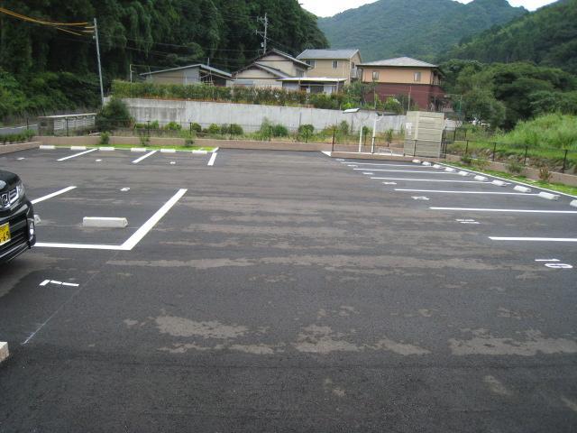 Parking lot