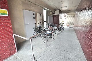 Other common areas. aisle