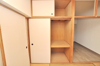 Receipt. Handy because the space of the closet is also depth.