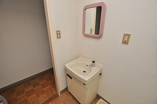 Other Equipment. Wash basin