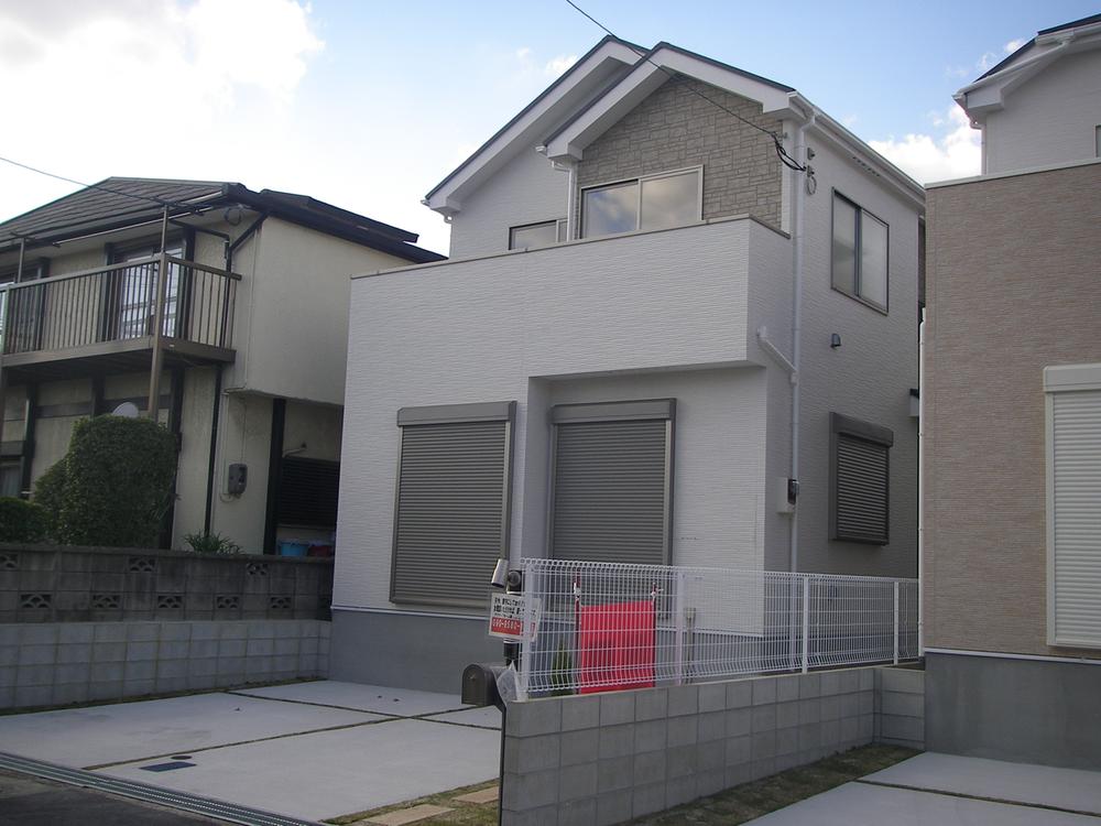 Local appearance photo. Local (12 May 2013) Shooting