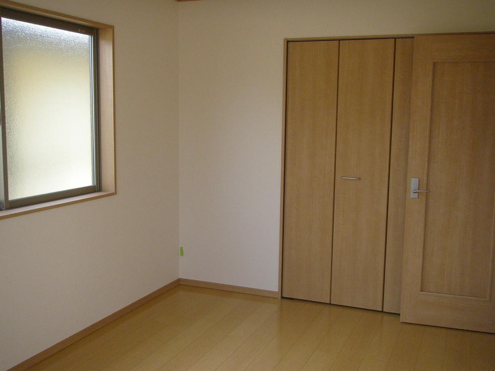 Non-living room. Indoor (12 May 2013) Shooting