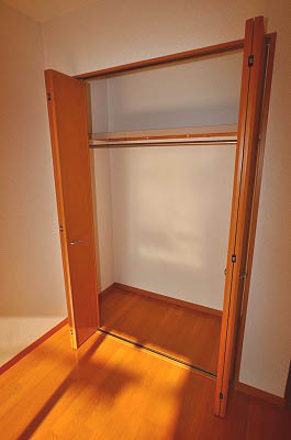 Receipt. Western-style closet