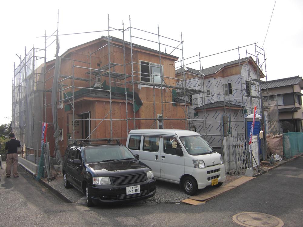 Local photos, including front road. All two buildings in sale! ! 2013 December completion is scheduled the same specification complete listing, Please contact us so we can guide you