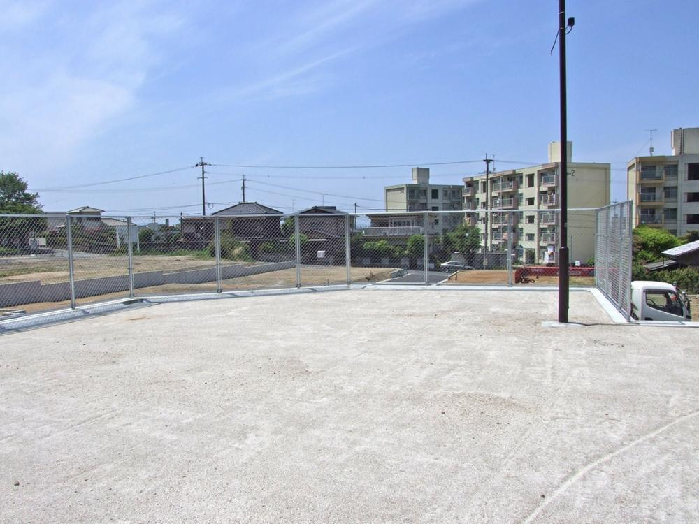 park. The park security camera arranged at the center of complex arranged, The monitoring of 24 hours suspicious person an inlet and park around the housing complex